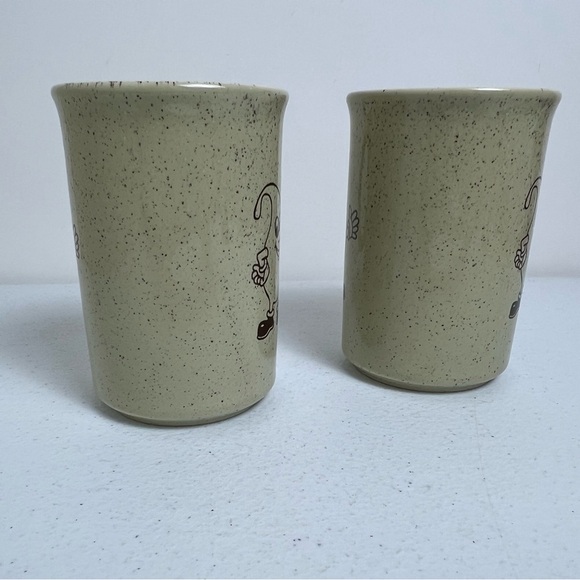 Source Unknown Speckled Tan Mugs with Character Design - Picture 4 of 10